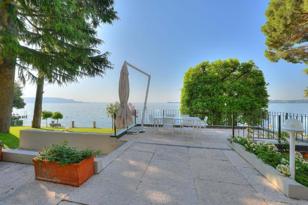 Appartamento 33 Rose Gardone Riviera Exterior photo